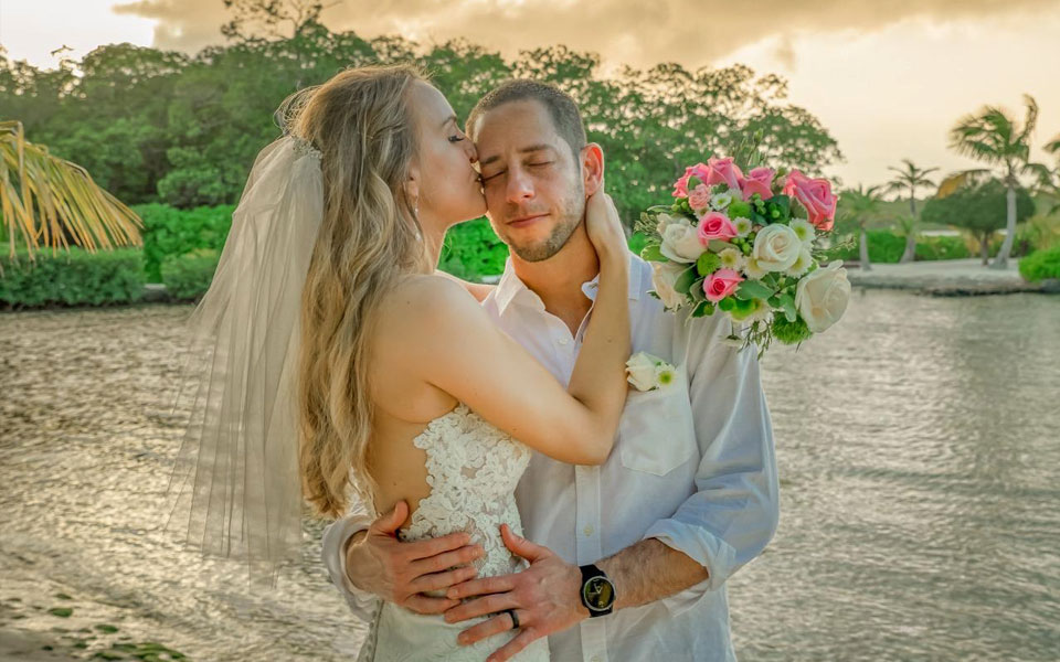 Intimate Weddings at Roatan photo post