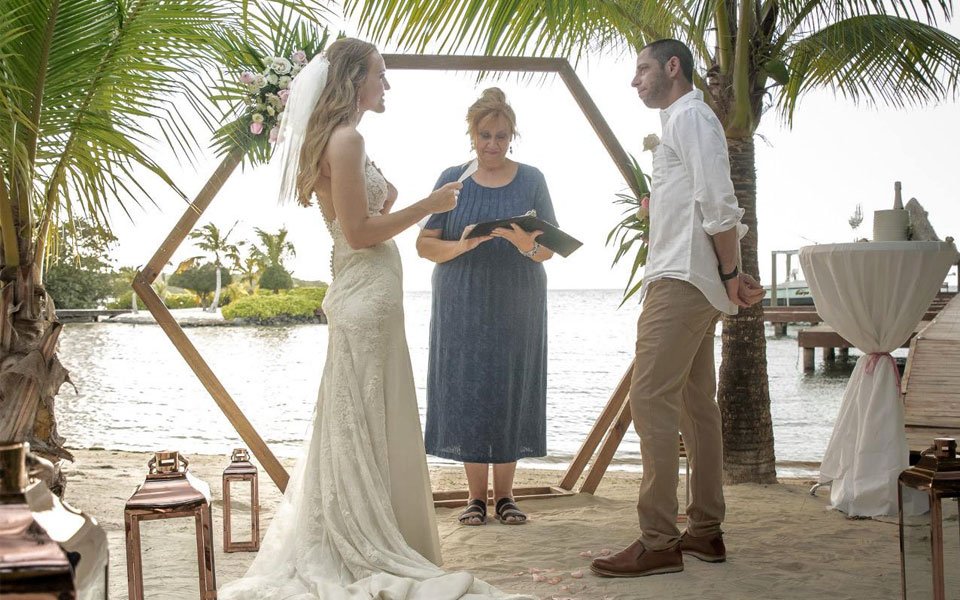 Intimate Weddings at Roatan