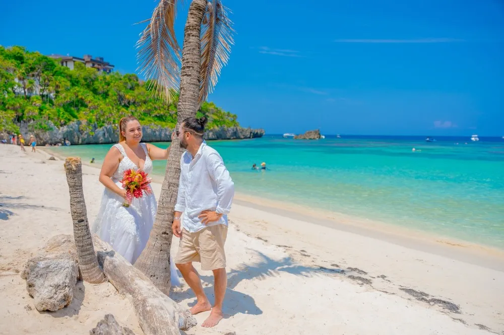 Choosing the right dresses for your destination wedding