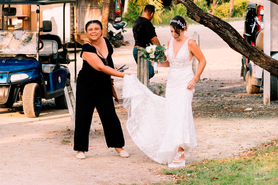 Why choose Weddings Roatan wedding planner