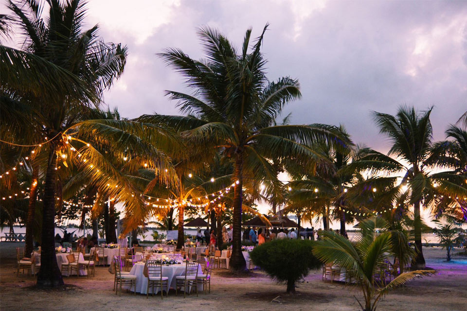 Affordable Destination Weddings in Roatan or Utila