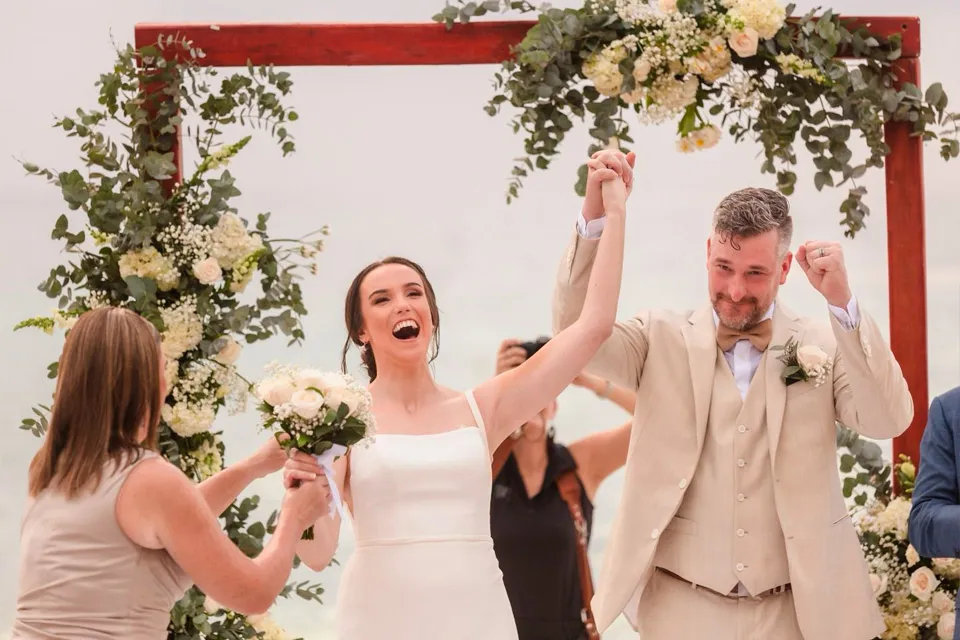 Say ‘I Do’ in Paradise: Why Weddings Roatan is the Ultimate Vibe
