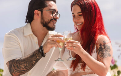 The Ultimate Beach Proposal: Diego and Regina’s Dreamy Moment in Roatán