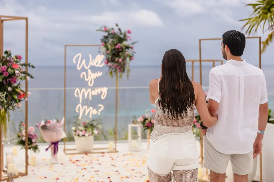 What’s in a Roatán & Utila Proposal Package?