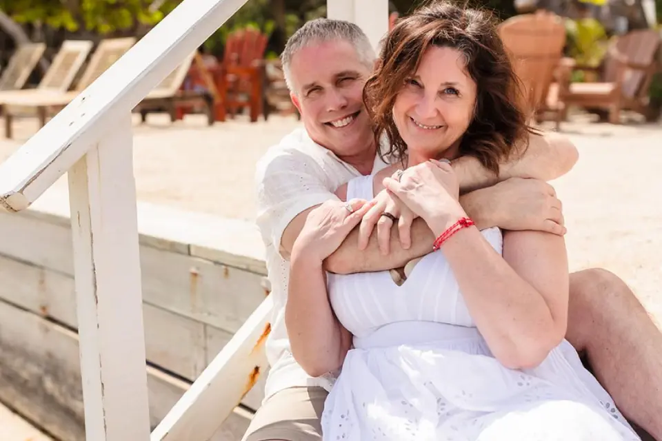 Real Cruise Elopement in Roatán: Brian and Heather’s Simple and Sweet Beach Wedding at Curación