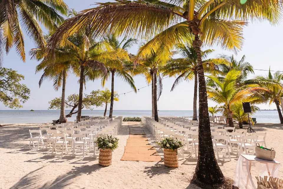 Destination wedding ceremony overlooking the Caribbean in Roatán, Honduras